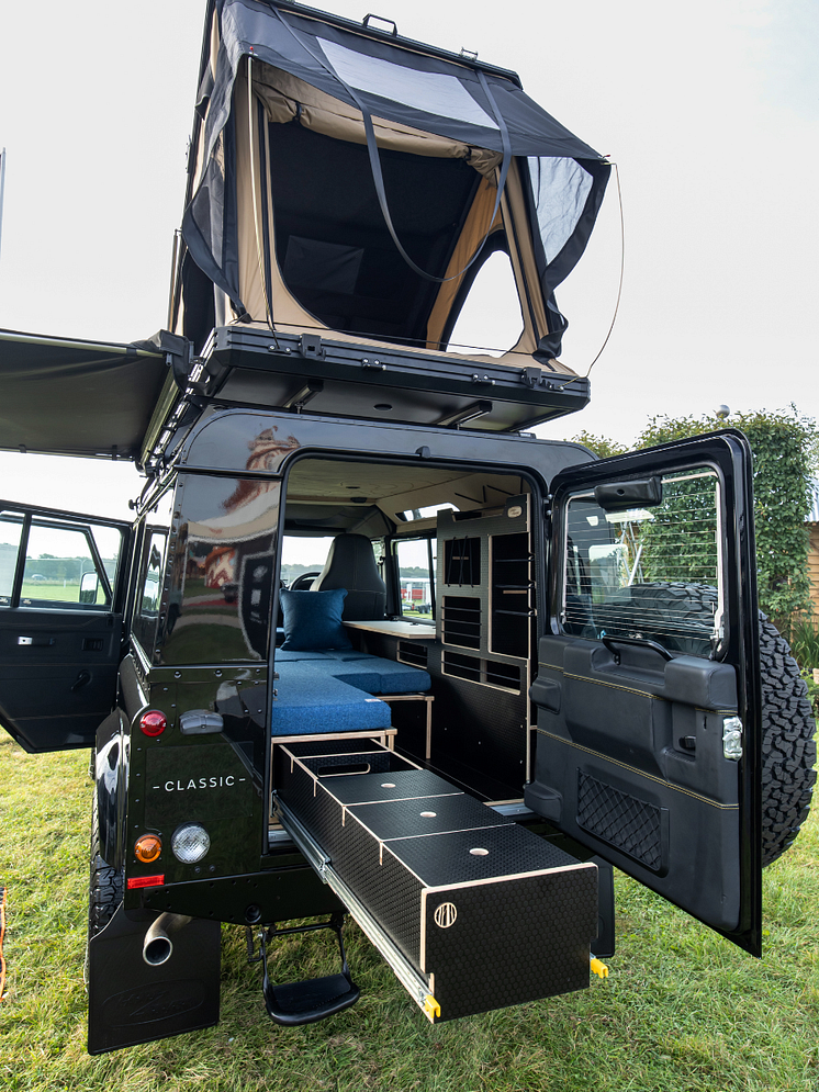 LAND ROVER CLASSIC INTRODUCES NEW CLASSIC DEFENDER PARTS AT GOODWOOD REVIVAL 4