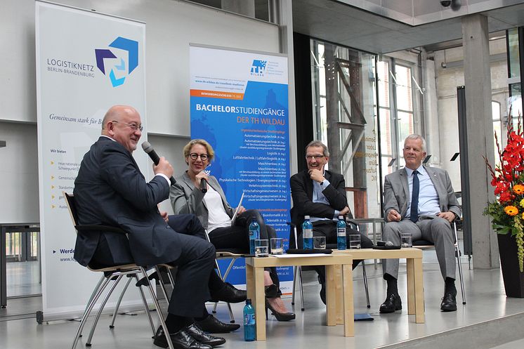 Podiumsdiskussion „Zukunftsbranche Luftverkehr am Standort Berlin Brandenburg“ am 15. Oktober 2016 an der Technischen Hochschule Wildau