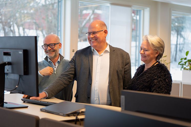 Fra venstre Christian Moxheim (digital forretningsutvikling forsikring), Trond Fladvad (leder Storebrand Forsikring), Nan Evy Stende (salgsspesialist personforsikring)