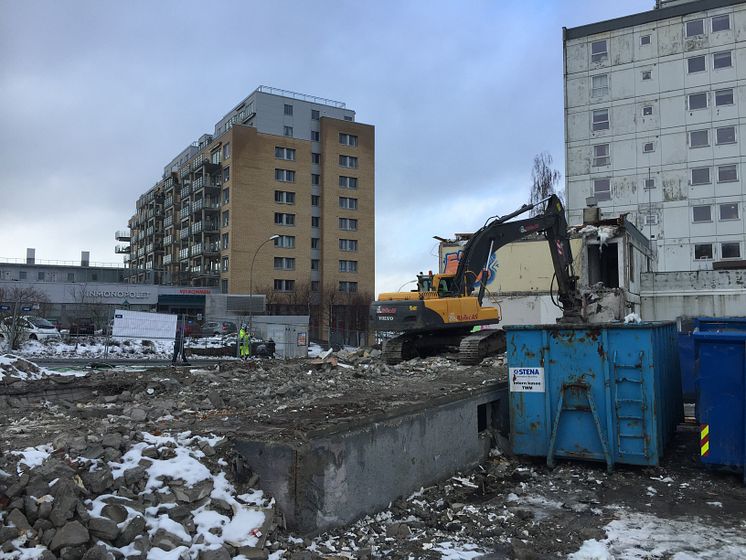 Utmarkveien 2 - rivingen har startet