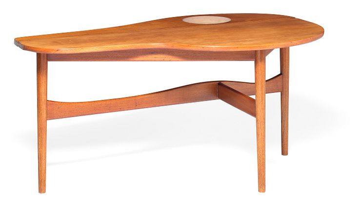 Finn Juhl: Extremely rare coffee table. Sold for DKK 370,000