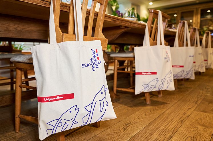 Gift bags.jpg