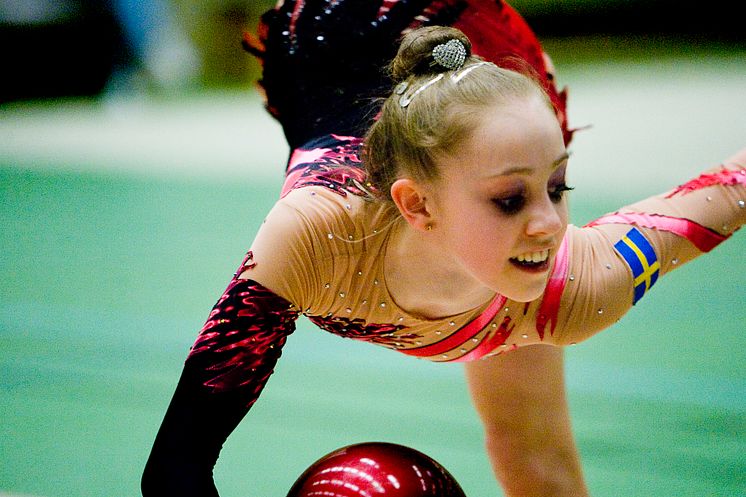 Mikaela Lindholm tävlar för Sverige i VM i Rytmisk Gymnastik