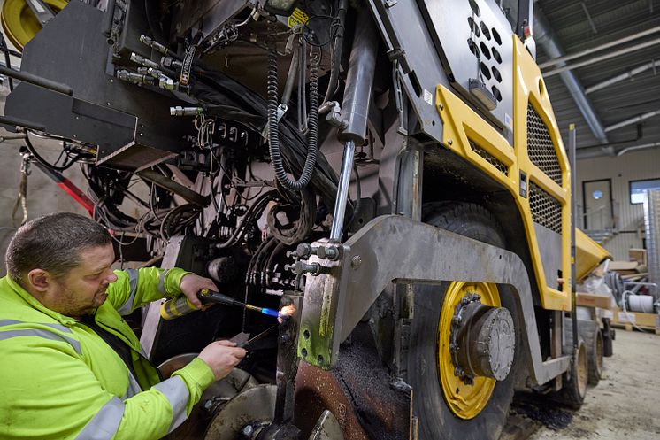 Service på asfaltläggare hos Goodway