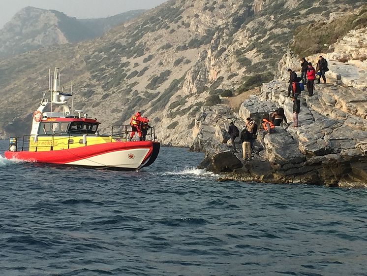 Sjöräddningssällskapet undsätter strandsatta flyktingar