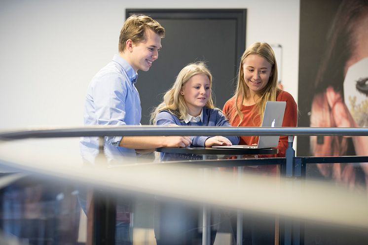 HHX Fasttrack er blot den seneste talentsatsning for Tradium. Skolens andre tiltag tæller Business klasserne, hvor al undervisning foregår på engelsk og elitesportsklasserne, hvor unge Team Danmark atleter kan kombinere sport og uddannelse.