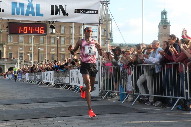 Ababa Lama, Hälle IF, vann DN Stockholm Halvmarathon 2014