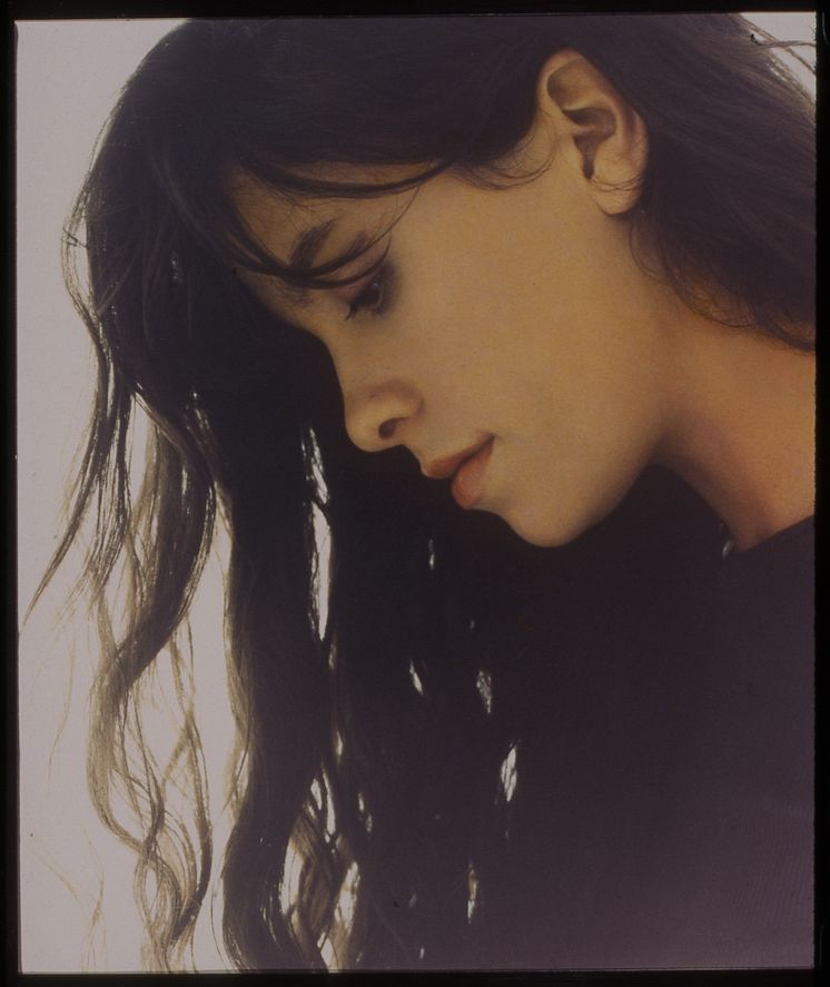 Alanis Morissette_1995_Color Publicity Slide Dupe_Photo by Kate Garner_95-4.tif