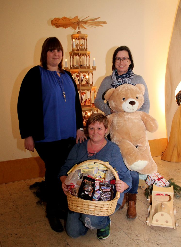 Weihnachtsgeschenke und Spenden für Bärenherz - Kleiner Rückblick in Bildern