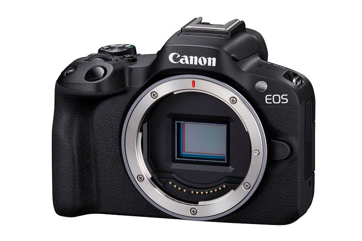 Canon EOS R50_Black_FrontSlantLeft