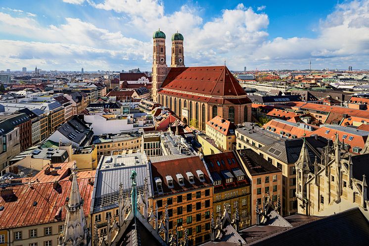 DEST_GERMANY_MUNICH_FRAUENKIRCHE_SKYLINE_GettyImages-1391627000_Universal_Within usage period_94296.jpg