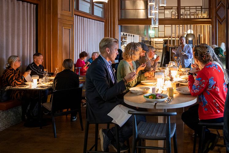 Honungslunch på restaurang Vrå