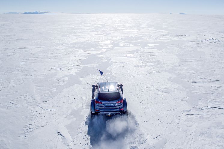 Shackleton's Return - Hyundai Santa Fe blir första personbil att korsa Antarktis.