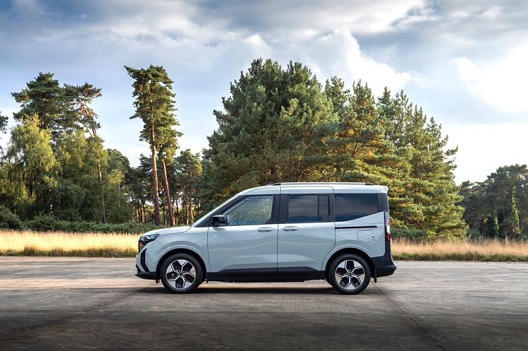 2024_FORD_E-Tourneo_Courier_16.jpg