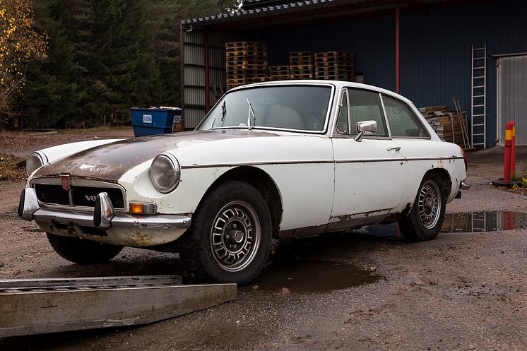 Renoveringsstart för MGB GT 1973 - Lars Edwardssons nya projektbil 