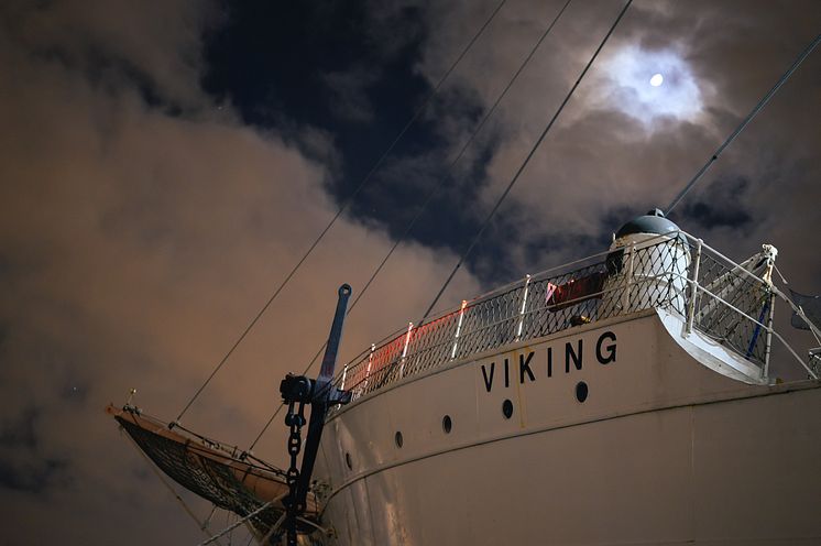 Barken Viking lämnar Göteborg