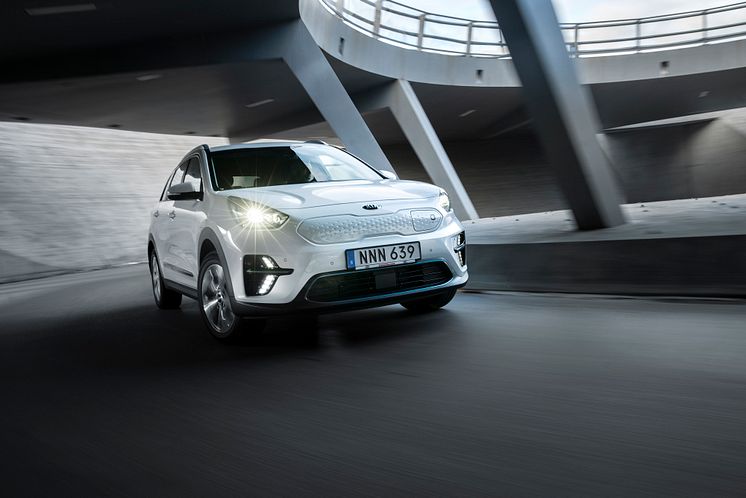 Kia Niro EV front dynamic