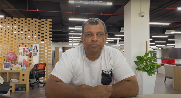 Tony Fernandes.png