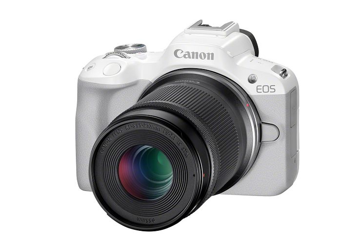 Canon EOS R50_White_FrontSlantLeft_RF-S 55-210mm