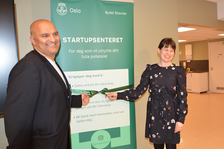 BU-leder Rashid Nawaz og byråd RIna Mariann Hansen åpner Startupsenteret