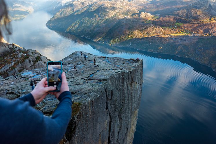 PREIKESTOLEN - THOMAS HAWKINSSUNDAY POST OR @TOMMAHAWKK ON INSTAGRAM37.JPG