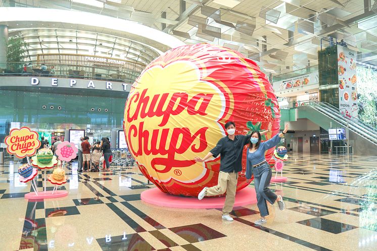 Singapore's largest ever Chupa Chups lollipop display.jpg