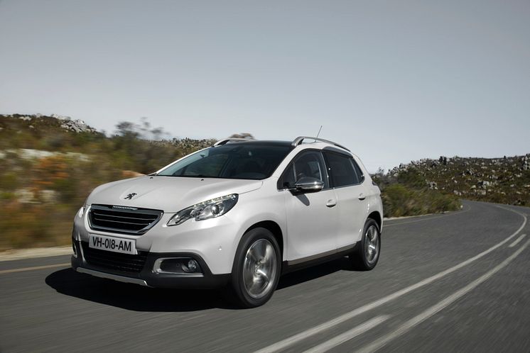 Sverigepremiär för nya crossovern Peugeot 2008