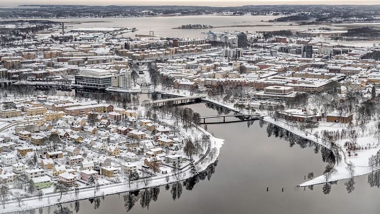 Flygbild över Karlstad en vinterdag.jpg