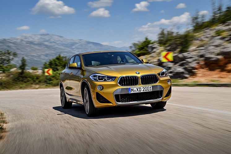 HELT NYA BMW X2