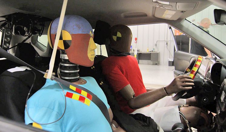 HMG intorduces world's first multi-collision airbag system_2