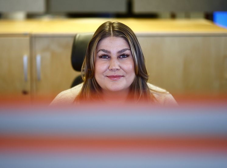 Emma Stening på jobbet hos Swecon