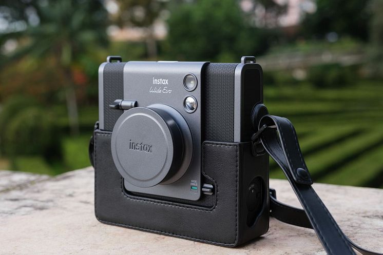 large-instax WIDE Evo_stills (1).jpg