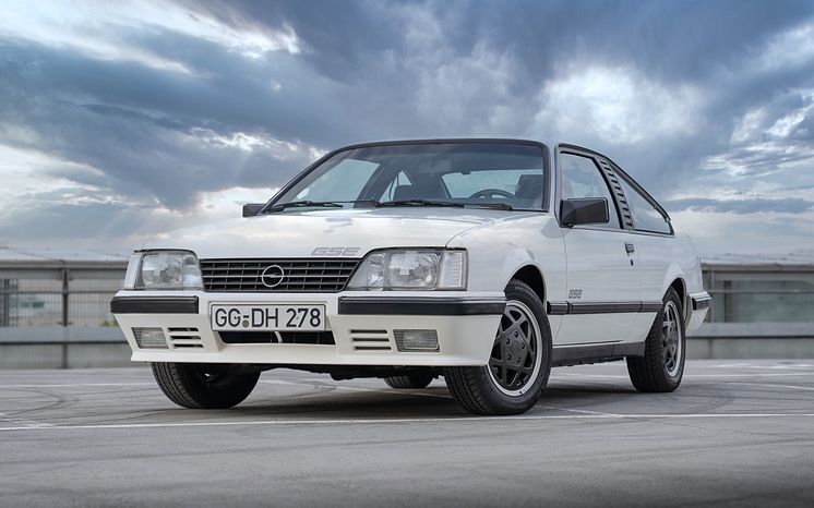 18_opel_monza_a2_gse_520327-63330999afdec