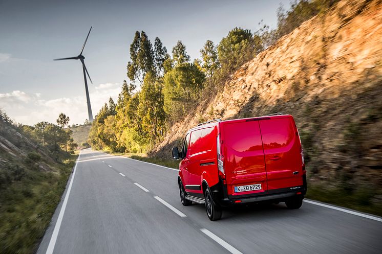 FORD_2020_TRANSIT_CUSTOM_TRAIL_02