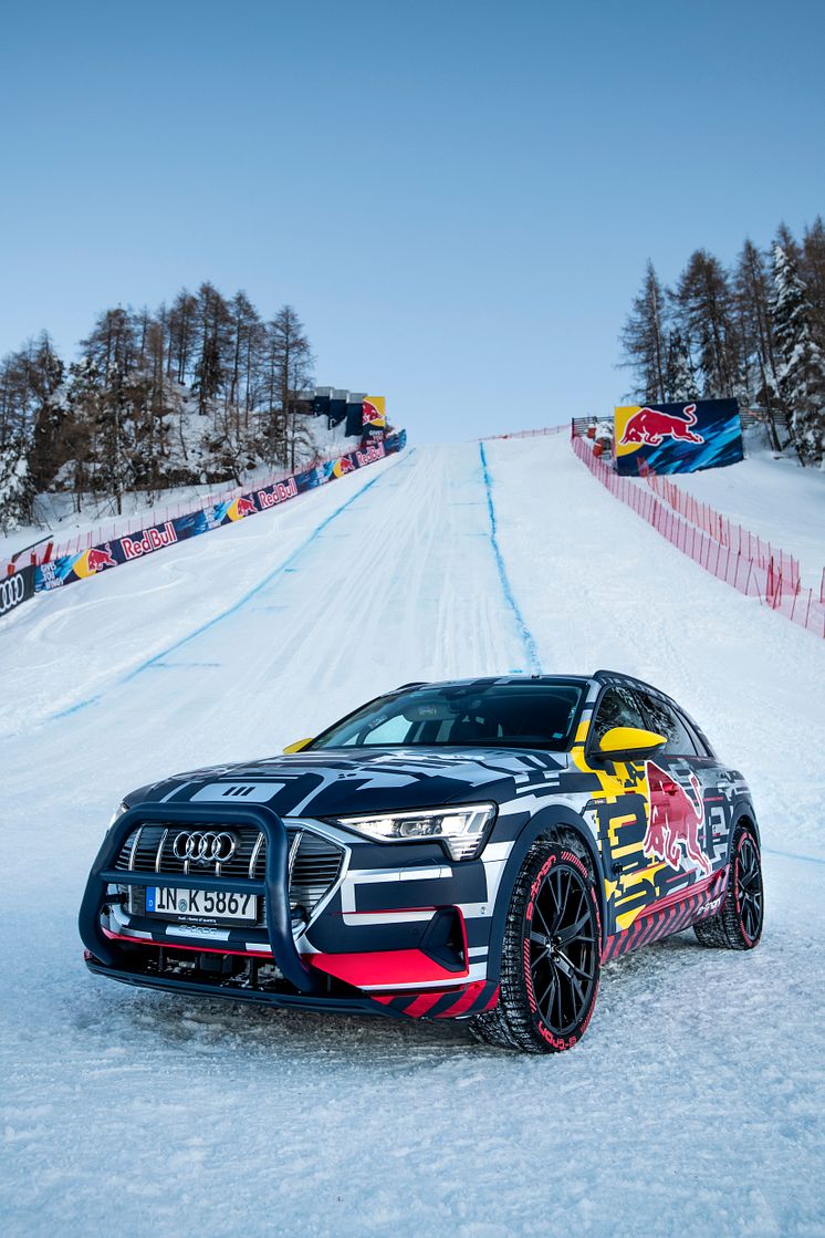 Audi e-tron på styrtløbsløjpe