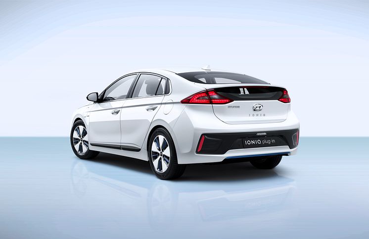 IONIQ Plug-in (5)