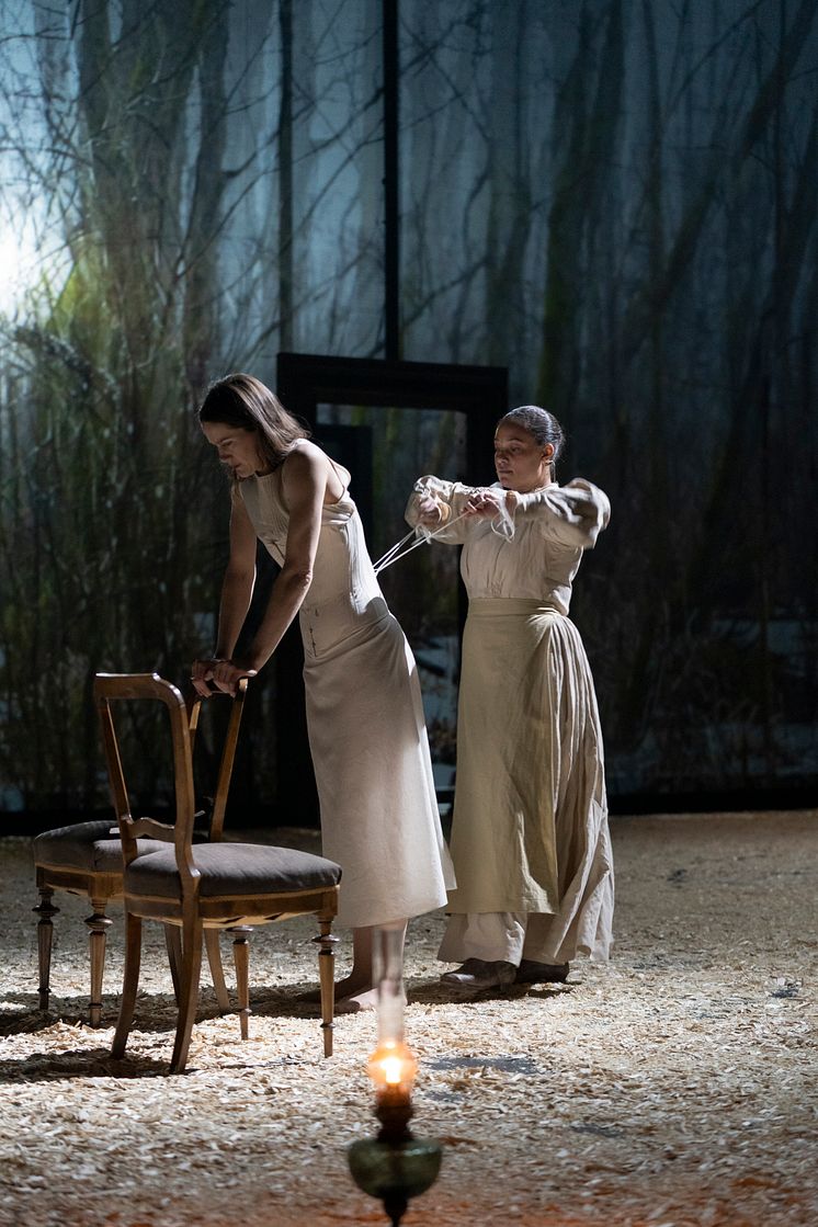 Framsyningsfoto, Lady Macbeth
