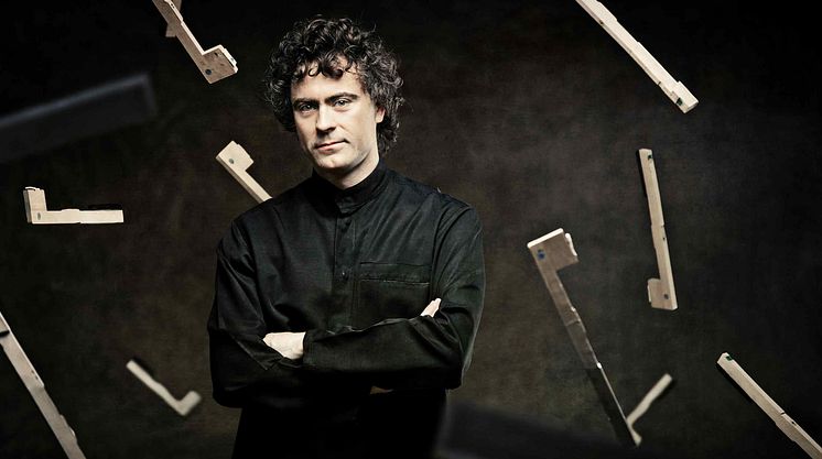 Paul Lewis