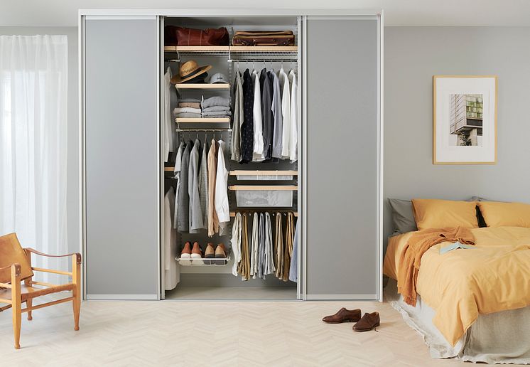 Elfa-closet-slidingdoors-bedroom-3.tif-original (1)