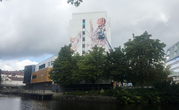 Fintan Magee in progress for No Limit Street Art Borås