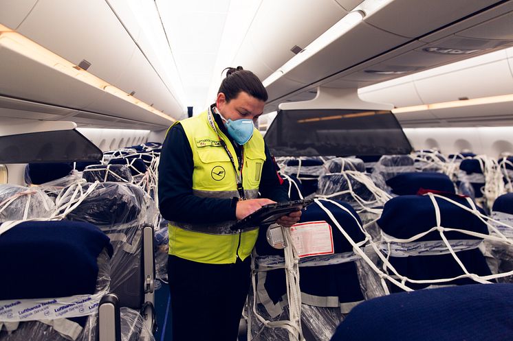 Lufthansa "Preighter" A350-900 Nürnberg