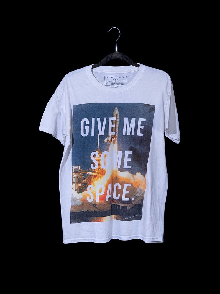 T-shirt "Give me some space" 