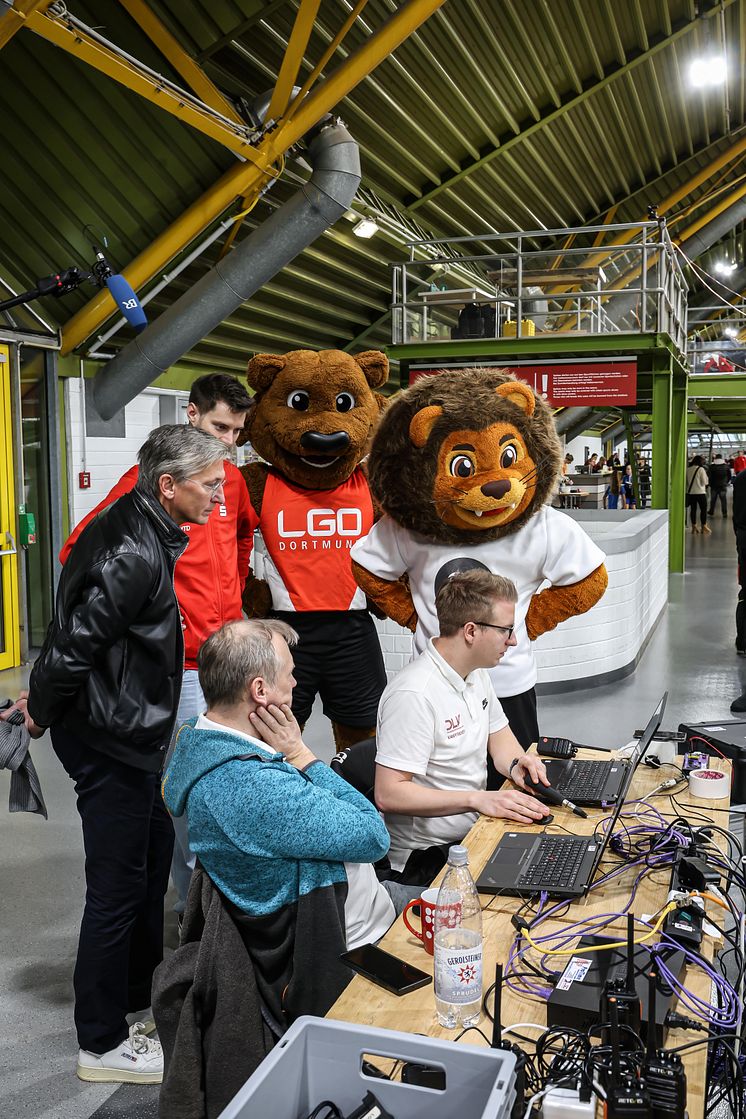 20241215-do-LG Dortmund mit DSW21  Foto Schaper_25.jpg