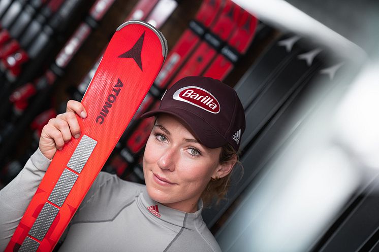 Atomic_Redster_Revoshock_MIKAELA_SHIFFRIN