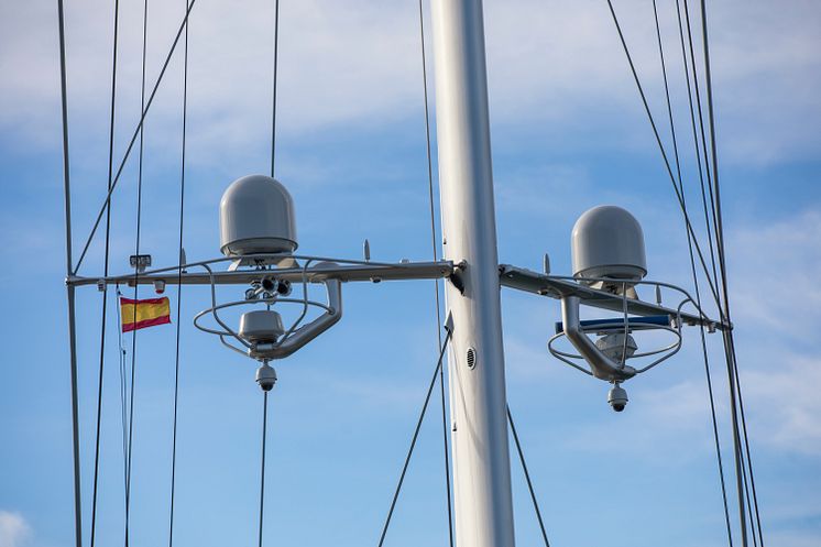 Hi-res image - Inmarsat - e3 has installed Inmarsat's dual antenna Fleet Xpress solution on performance superyacht S/Y Ganesha