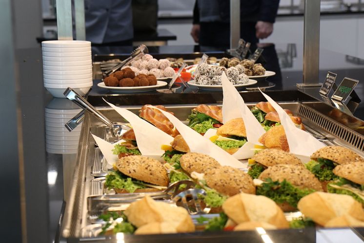 Bistrofläche wird zum Lern-, Arbeits- und Aufenthaltsraum