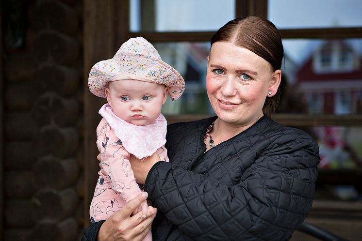 Ditte og hendes datter_fotokredit_Mathilde Bechjpg.jpg