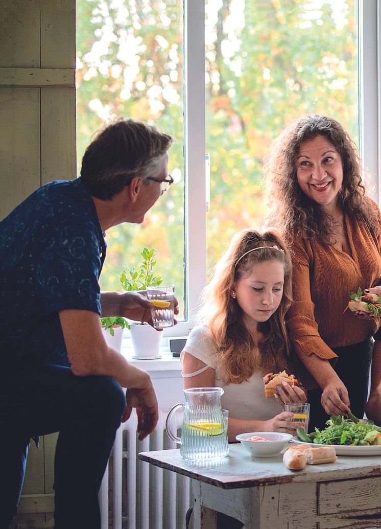 Att laga mat med familjen har också en viktig social betydelse enligt Maria Zihammou.