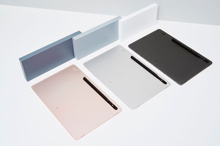 1-012_Family_Tab S8__Graphite_Tab S8__Silver_Tab S8__Pink Gold_HI.jpg