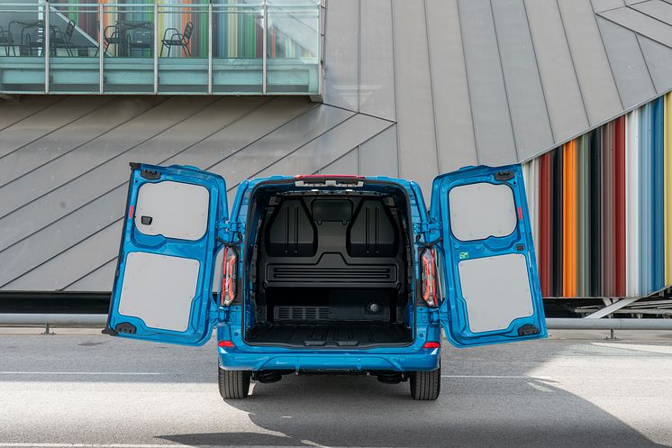 2025 Ford E-Transit Custom Sport (1).jpg